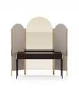 Sa table de dressing